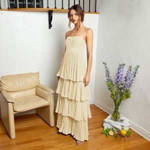 Fame & Partners Miyah Dress in Champagne/ Butter Yellow